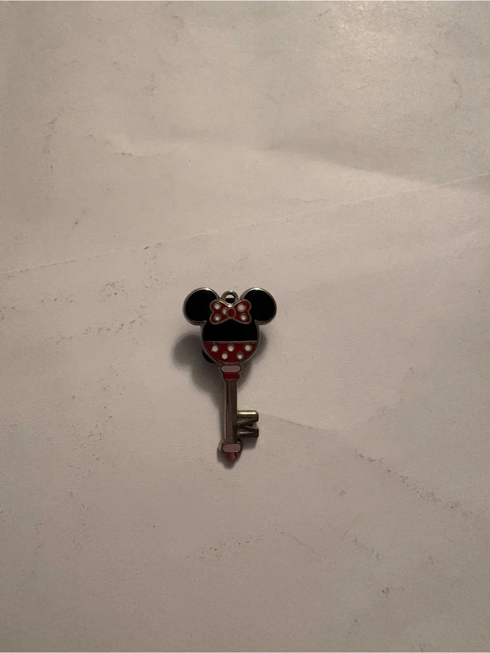 Disney Minnie Mouse PWP Character Key Lock Collection Mickey Head Icon WDW Pin